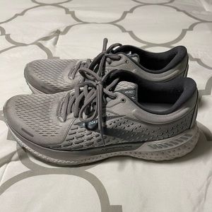 Brooks Adrenaline 21